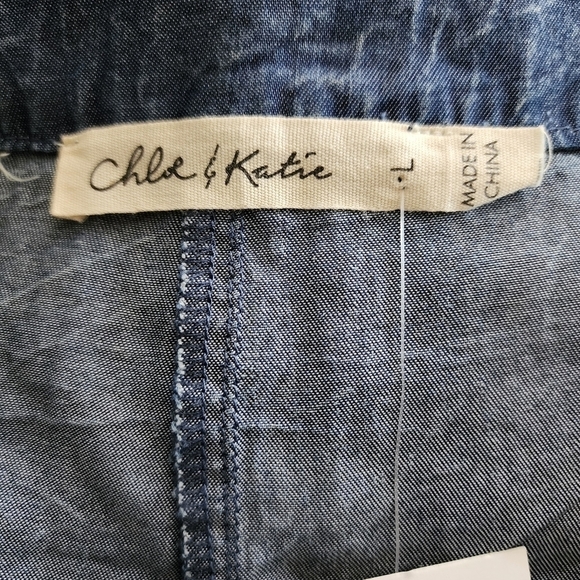 CHLOE & KATIE EMBROIDERED MINI SKIRT - Picture 7 of 8